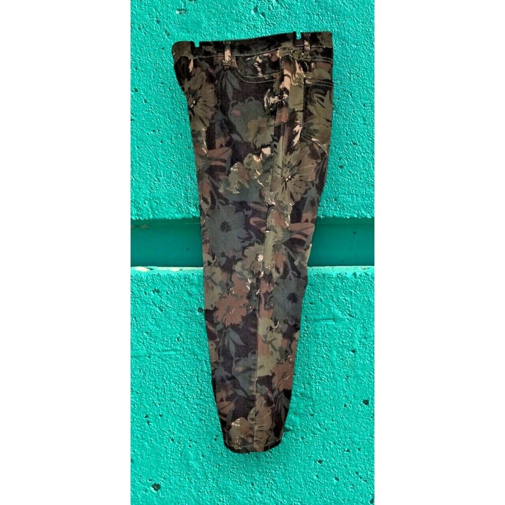 Women's Jeans Camo Floral Denim 24/7 Size 18WP 5 Pocket A